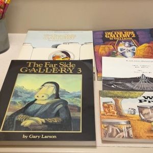 Set of 5 original Far Side books.  Mint condition.  Very fine for a FAR SIDE fan